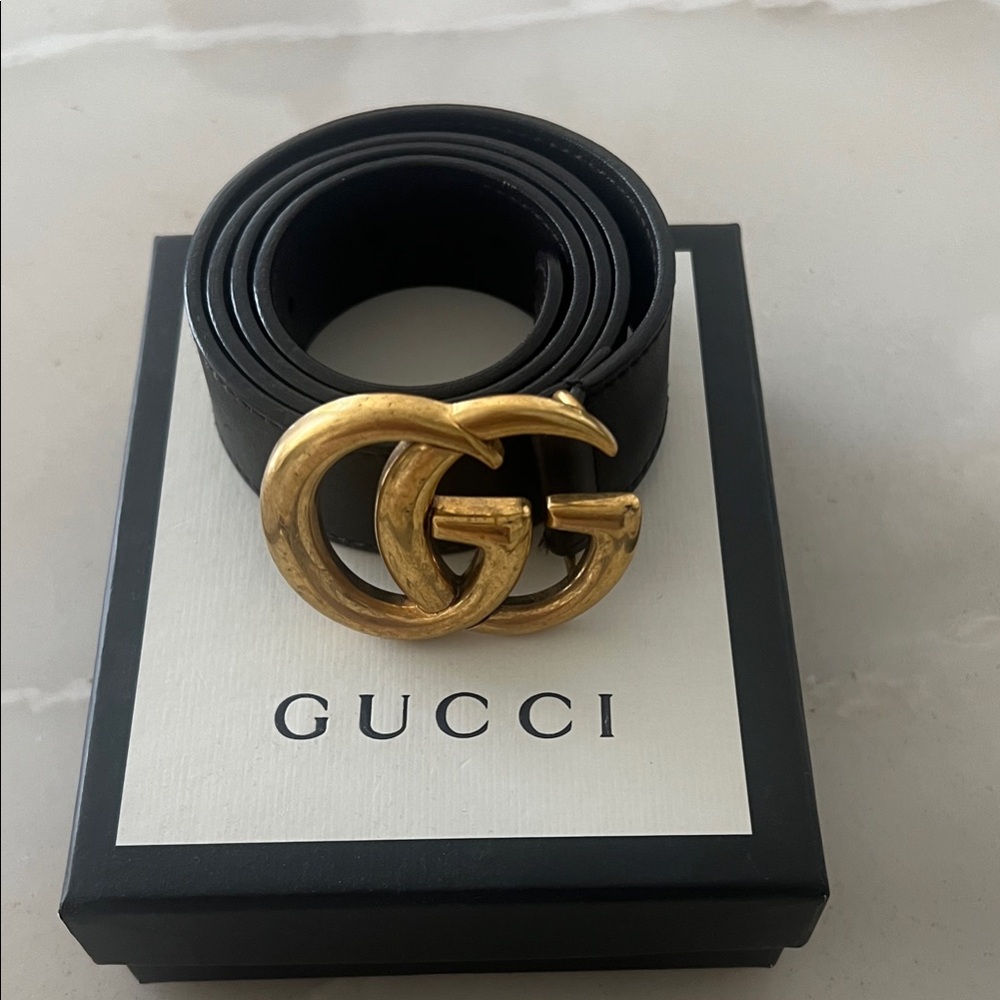 $570 Gucci Brown Leather Belt with Gold Buckle size 75
